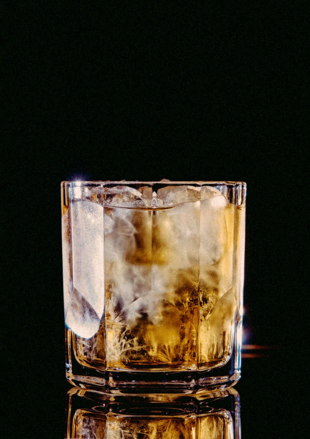 Rusty Nail cocktail at Roberto American Bar Vienna